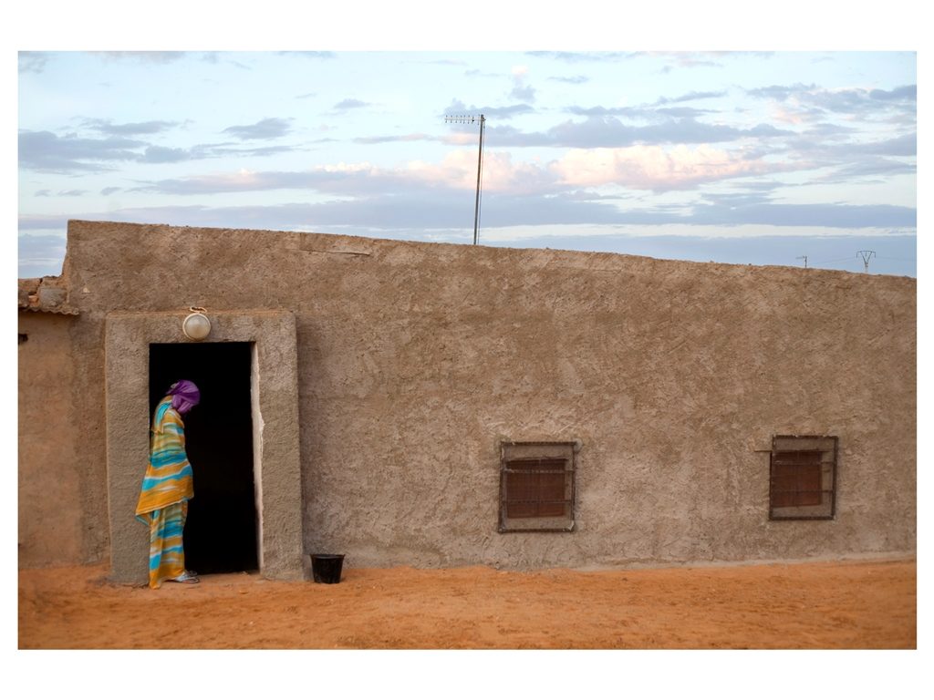 PREMIO LOCAL-A ESPALDAS DEL MUNDO 2